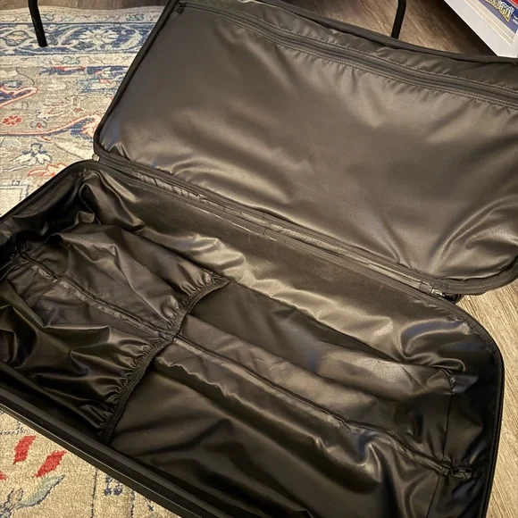 COPY - Tumi Black Rolling Duffel Travel Bag / Suitcase - Picture 11 of 13
